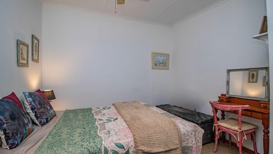5 Bedroom Property for Sale in Fraaiuitsig Western Cape